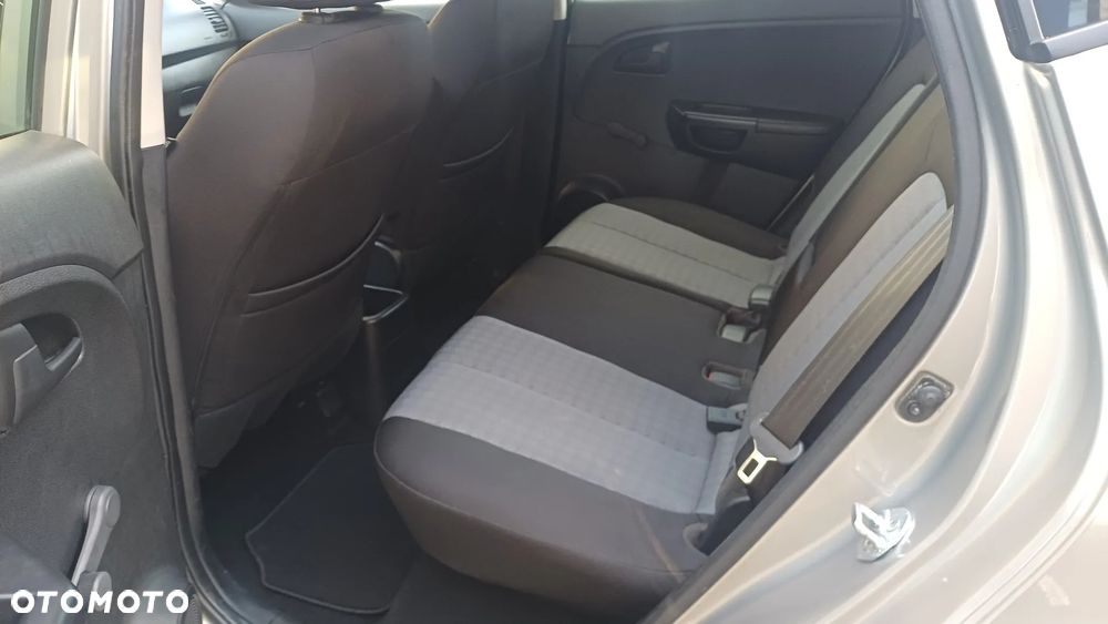 Kia Venga 1.4 Business Line - 16