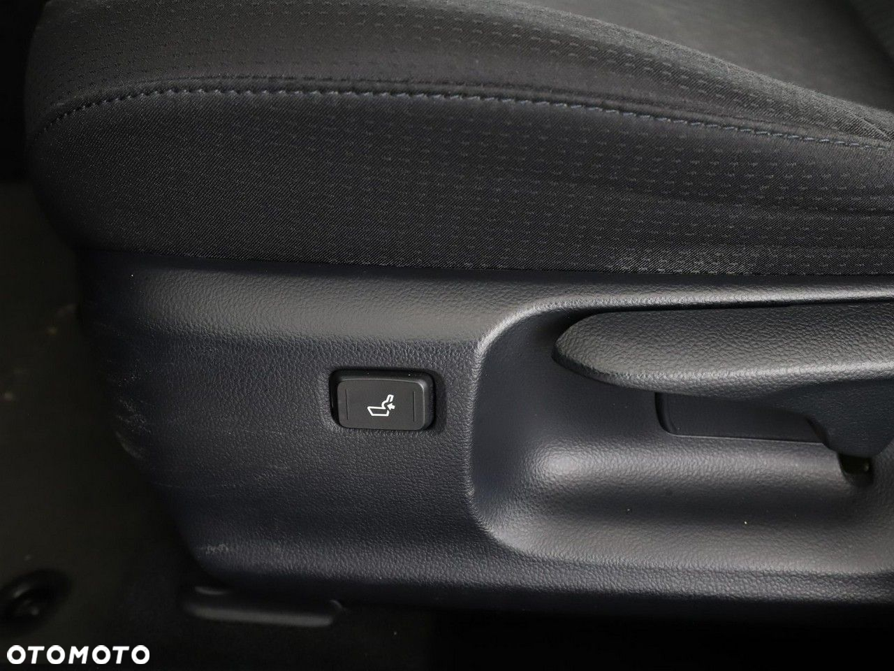 Toyota Prius 1.8 Hybrid Comfort - 39