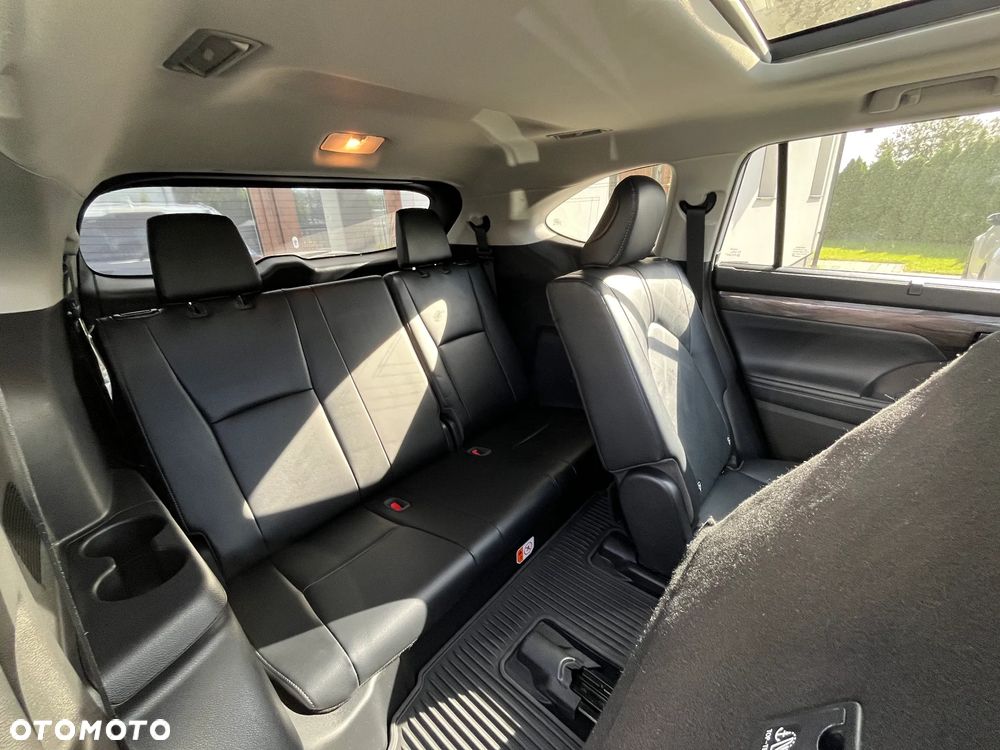 Toyota Highlander 2.5 Hybrid Executive - 30