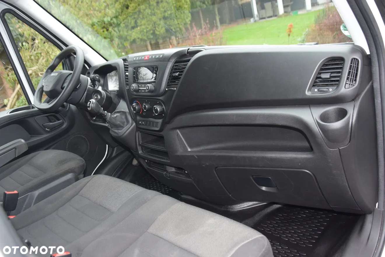 Iveco 35s16 - 12