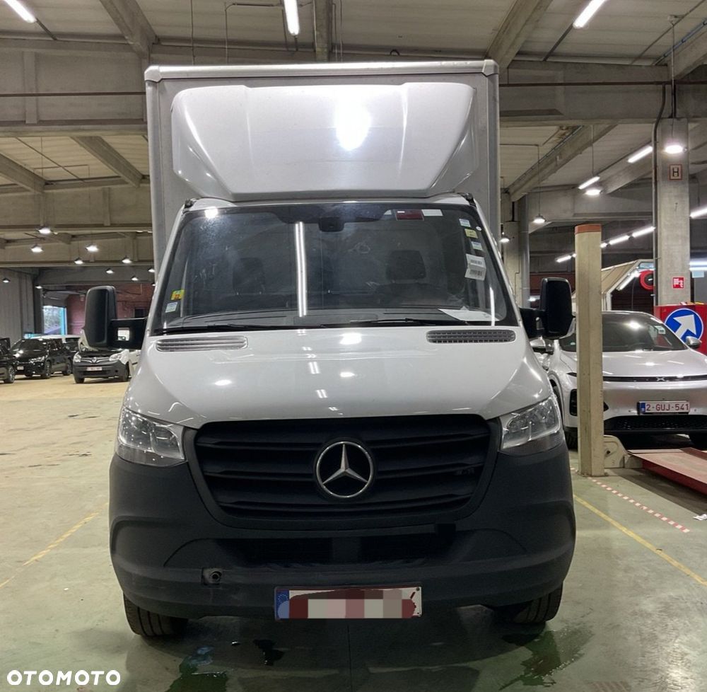 Mercedes-Benz Sprinter Box - 8