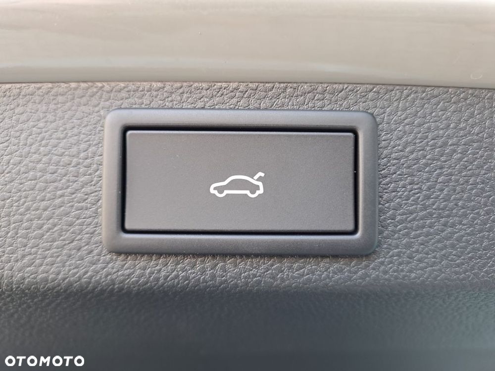 Skoda Karoq 1.5 TSI ACT Sportline DSG - 9