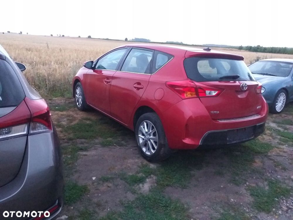 Toyota Auris II uszczelka drzwi prawy przód - 5