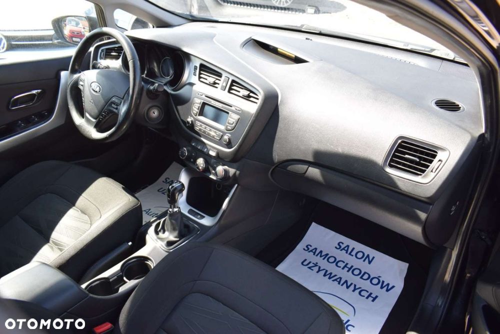 Kia Ceed - 24