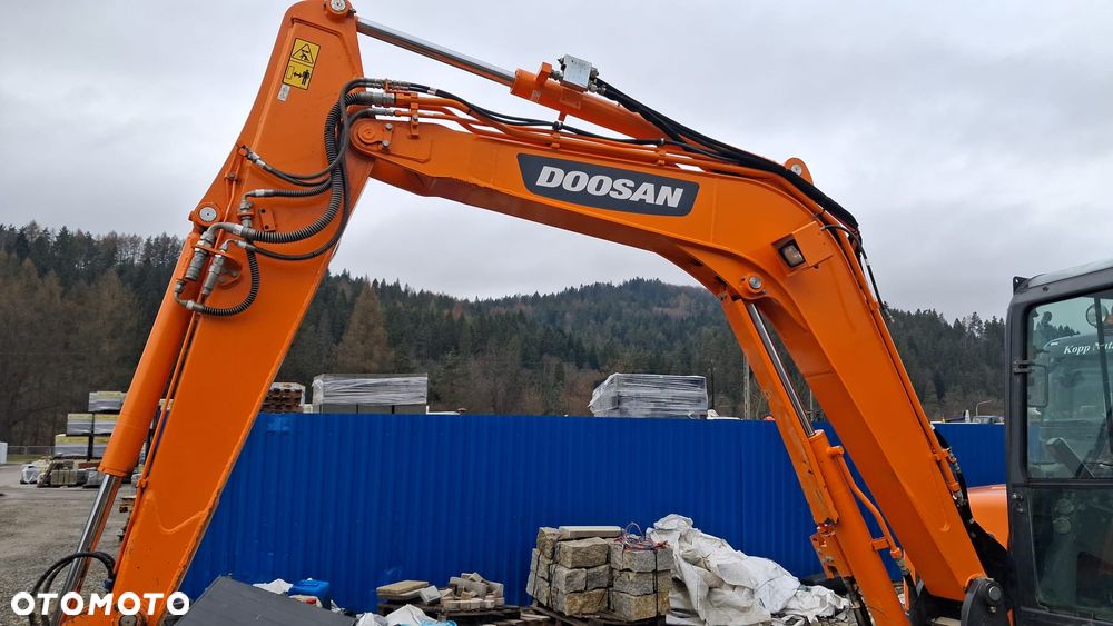 Doosan DX63 - 19