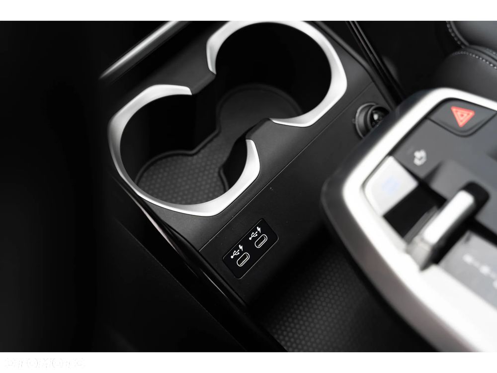 BMW iX1 xDrive30 66.5kWh xLine - 30