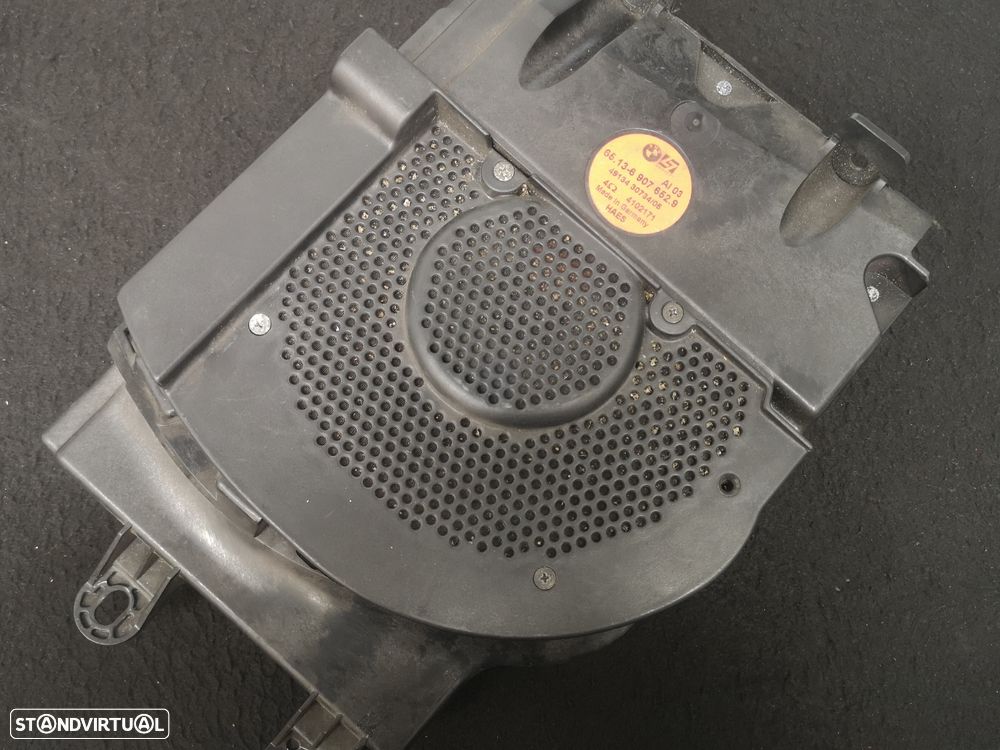 Coluna de som SUBWOOFER direito LOGIK7 harman/cardon bmw7 e65 e66 2001-2008 - 1