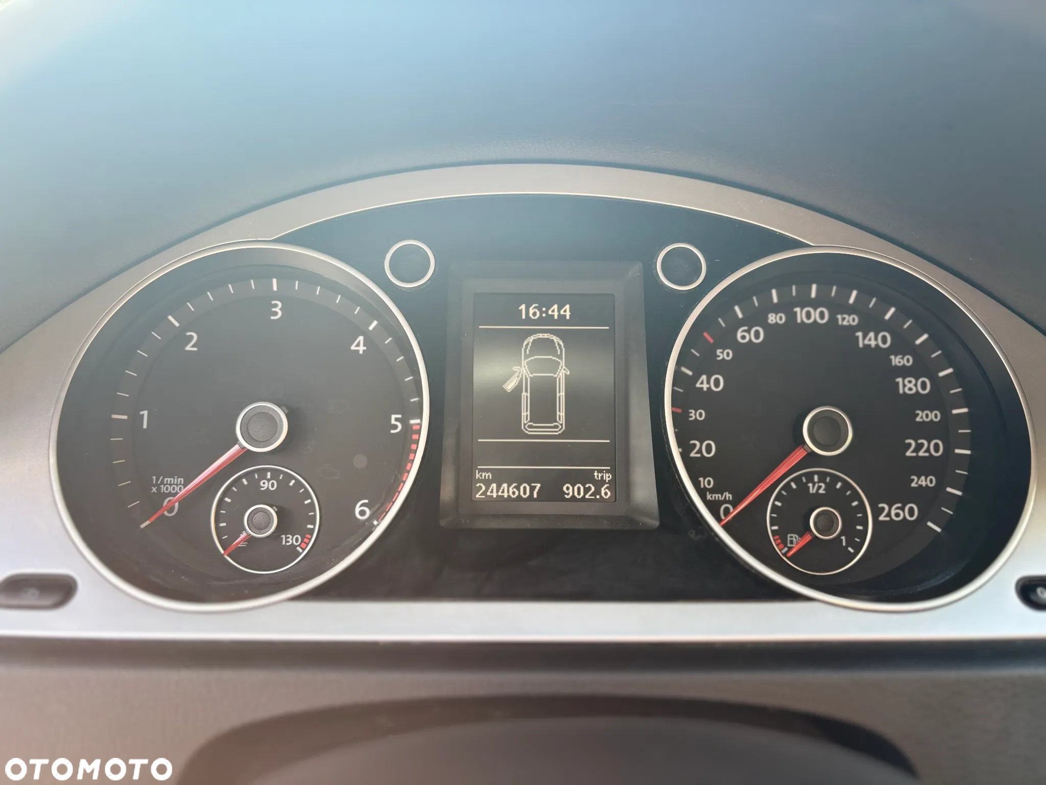 Volkswagen Passat 2.0 TDI DPF Comfortline - 10