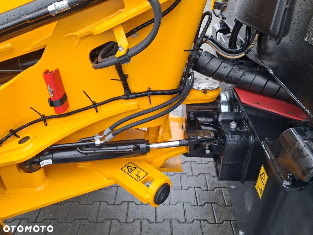 JCB TM 320 S AGRI - 12