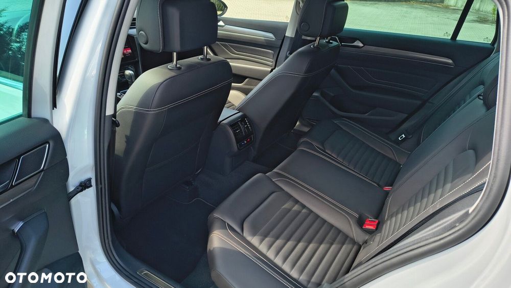 Volkswagen Passat Alltrack - 11