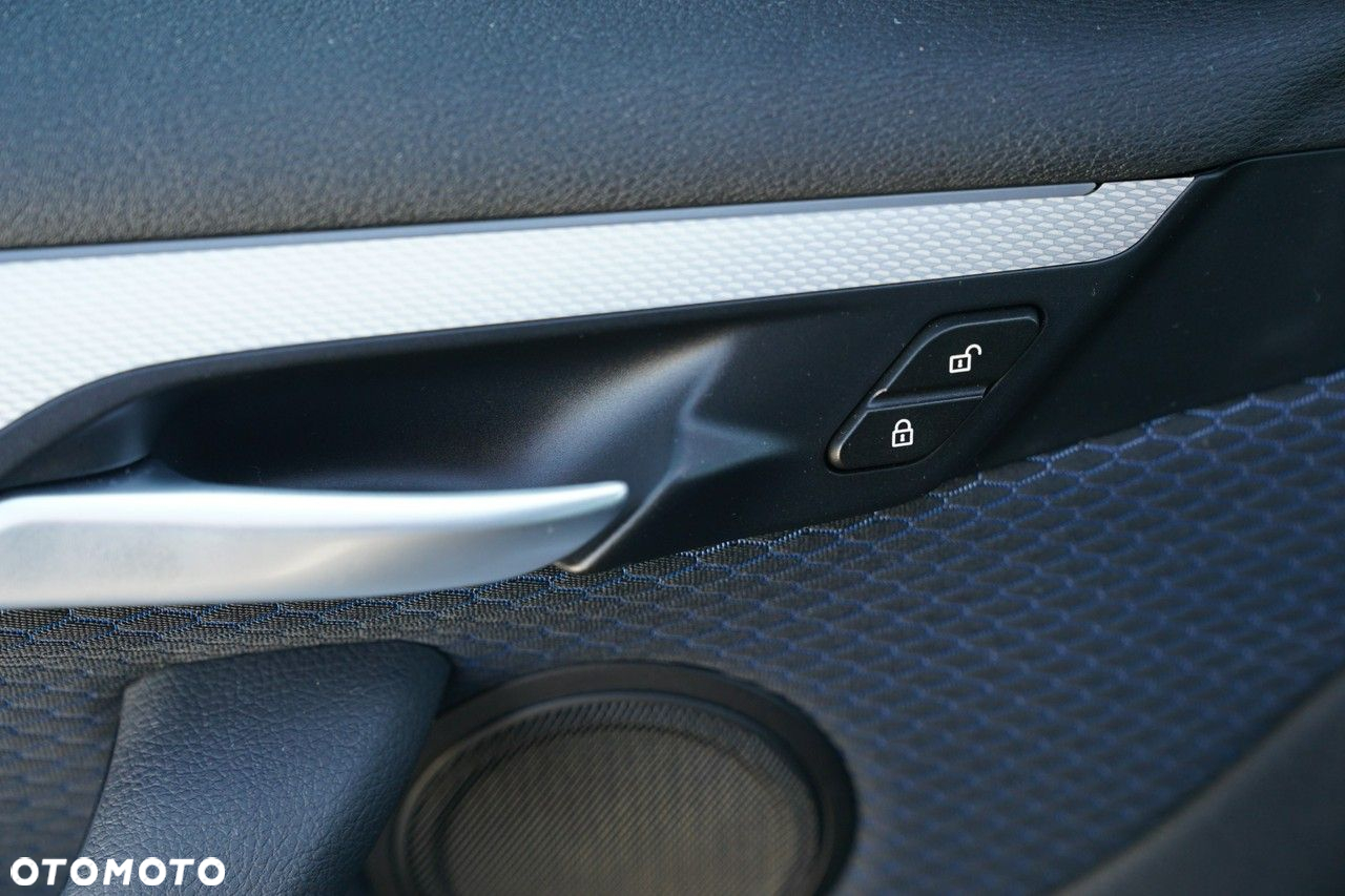 BMW X1 - 16