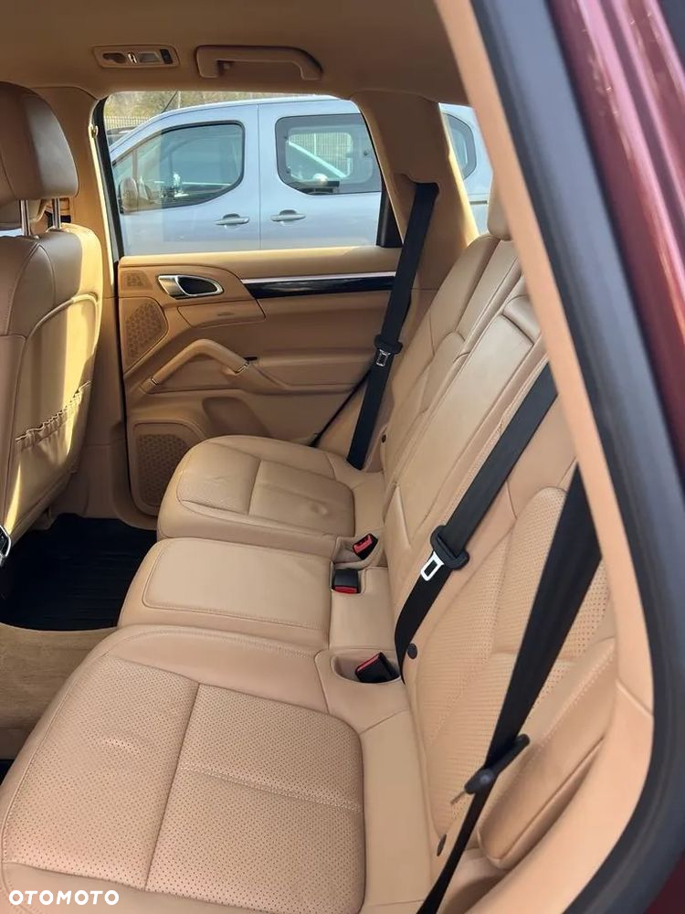 Porsche Cayenne Standard - 19