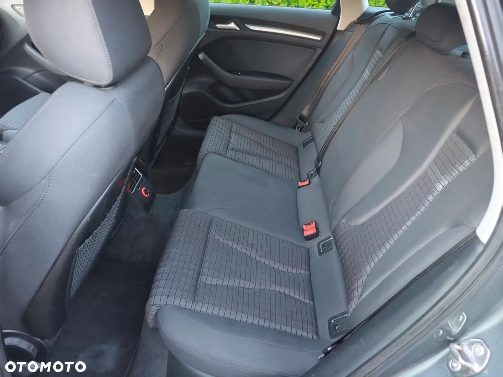 Audi A3 Sportback 2.0 TDI Ambiente - 14