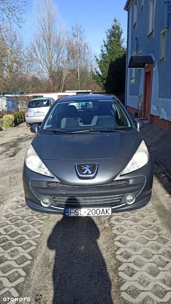 Peugeot 207 1.4 16V Trendy - 3