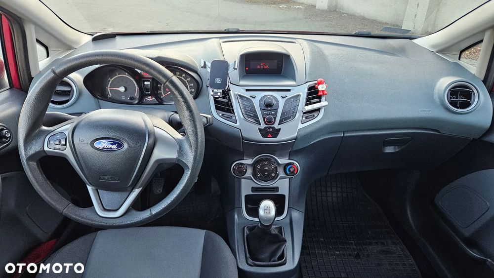 Ford Fiesta 1.25 Ambiente EU5 - 13