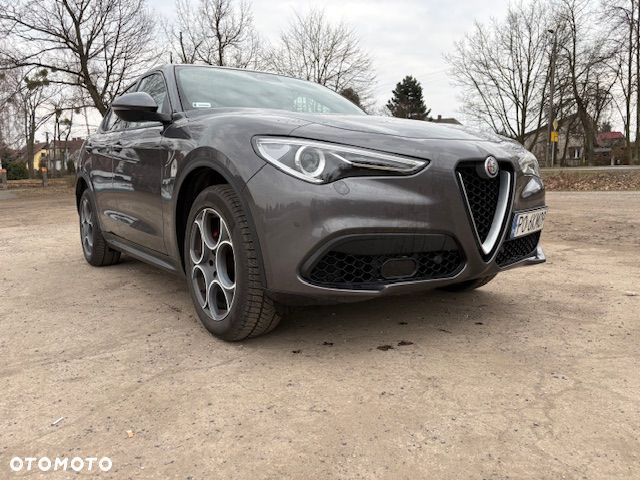 Alfa Romeo Stelvio 2.0 Turbo Executive Q4 - 4
