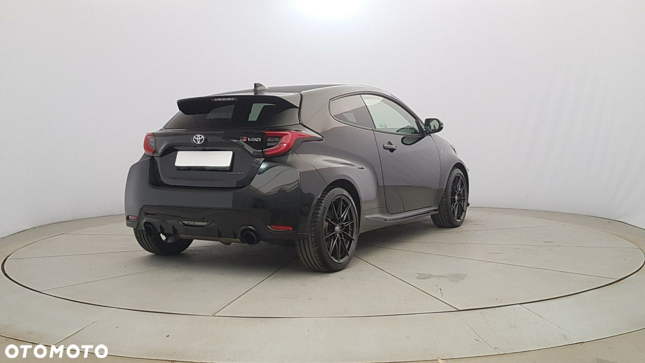 Toyota Yaris - 4