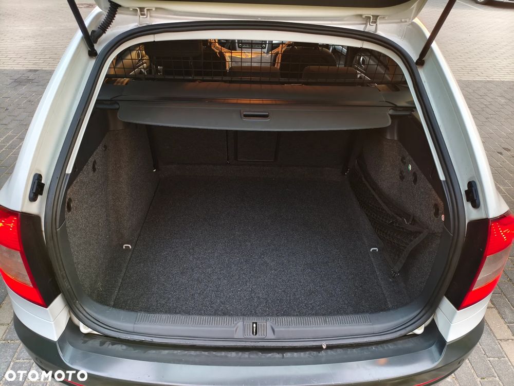 Skoda Octavia Scout 2.0 TDI DPF DSG - 17
