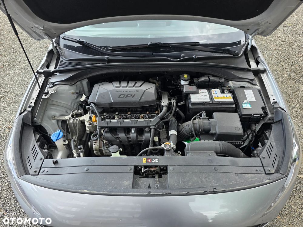 Hyundai i30 1.5 DPI Classic + - 16