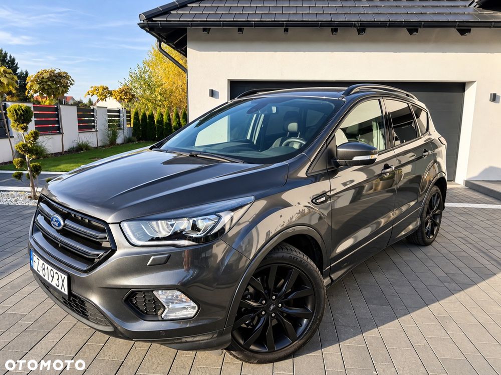 Ford Kuga - 1
