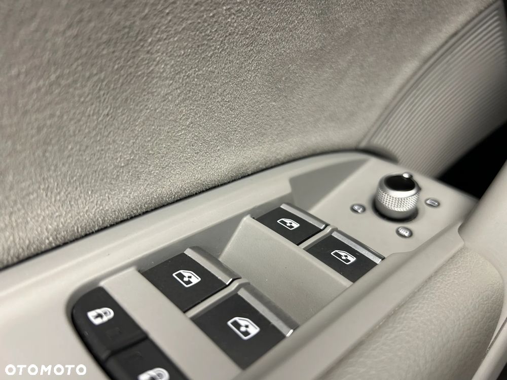 Audi Q5 40 TDI quattro S tronic S line - 25