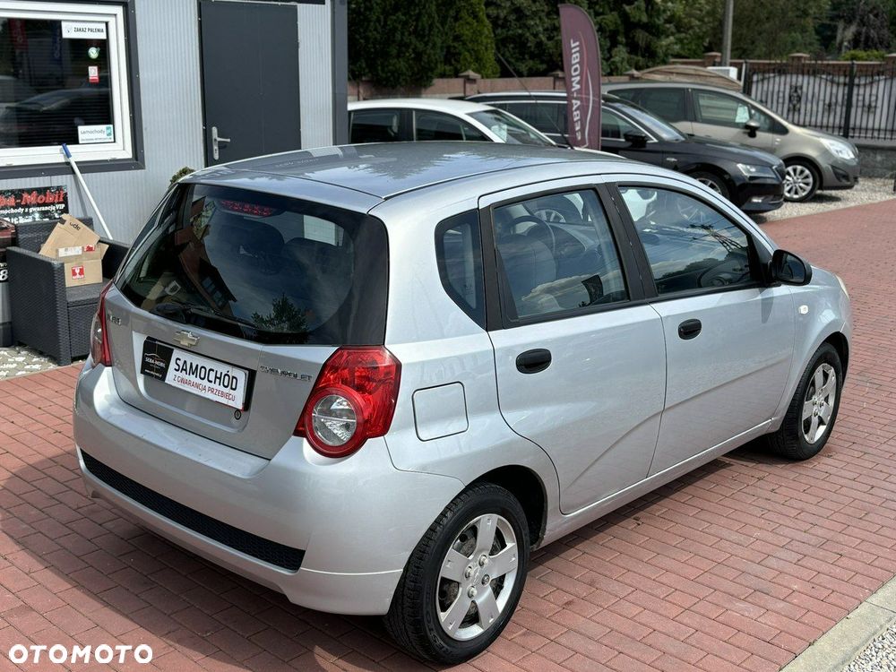 Chevrolet Aveo - 8