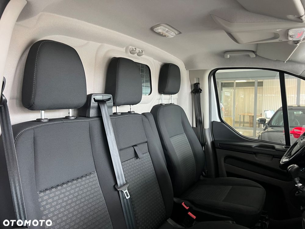 Ford Transit Custom - 32