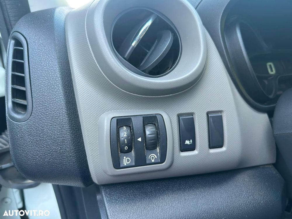 RENAULT Trafic 2018 — imagine 17