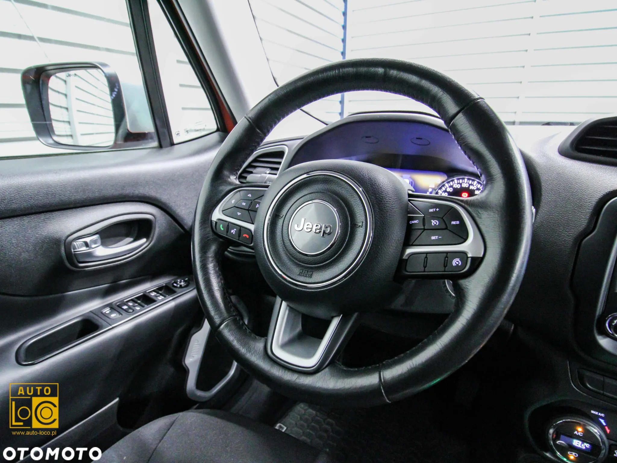Jeep Renegade 1.4 MultiAir Limited 4WD S&S - 25