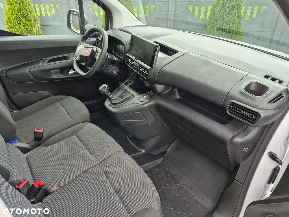 Opel COMBO - 13