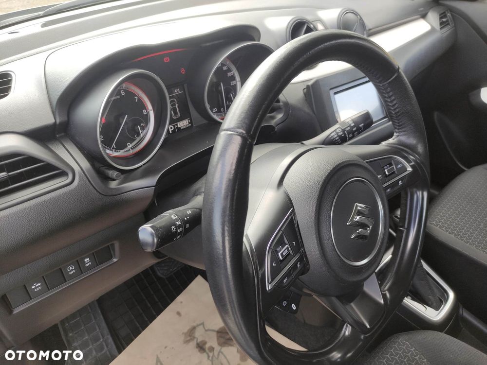 Suzuki Swift 1.2 Dualjet SHVS Premium CVT - 14