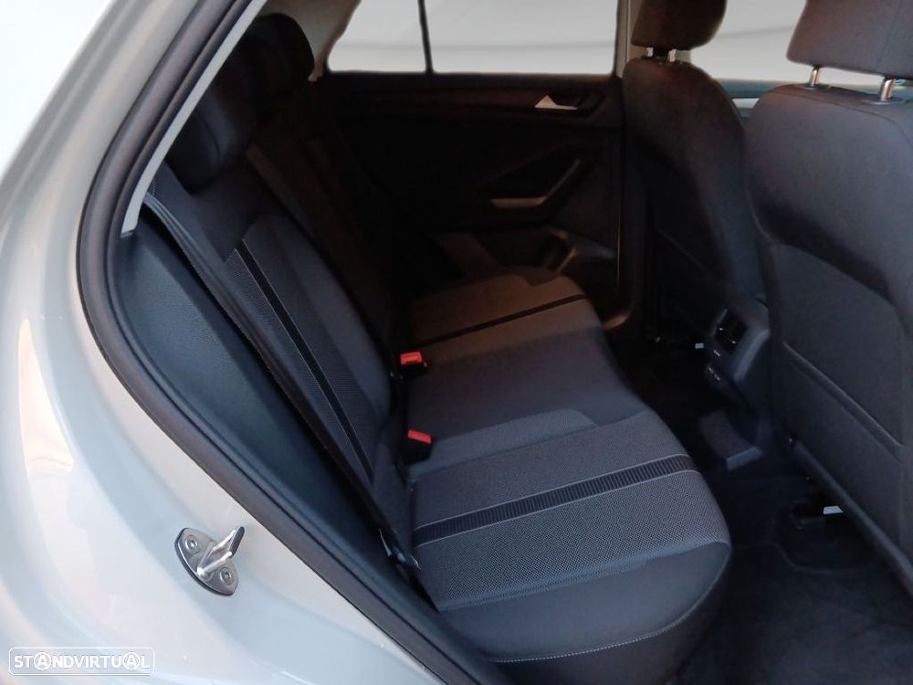 VW T-Roc 1.0 TSI Urban - 15