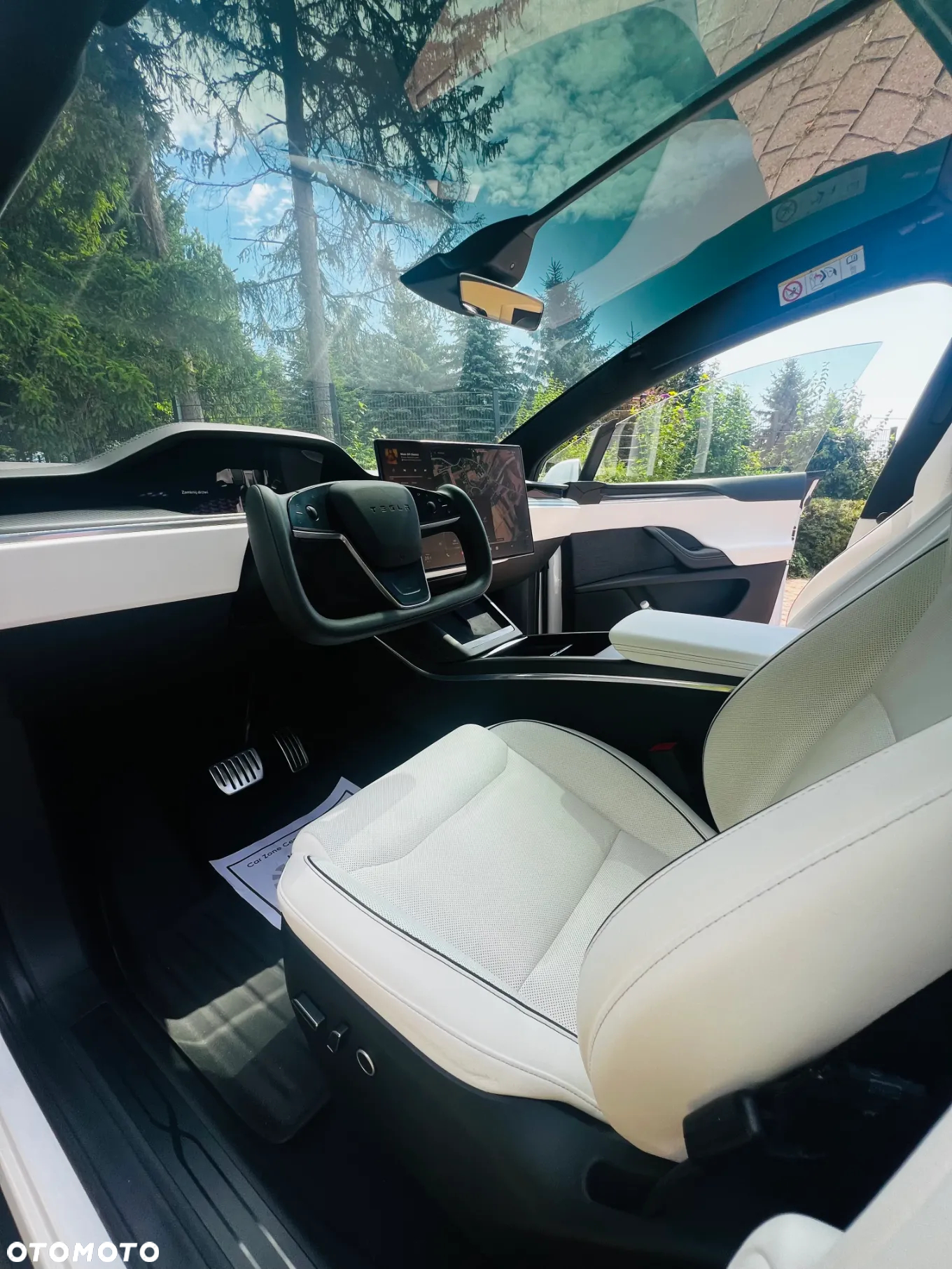 Tesla Model X Plaid - 9
