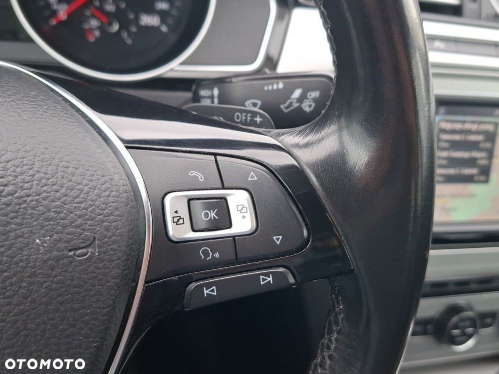 Volkswagen Passat 2.0 TDI BMT Comfortline DSG - 29