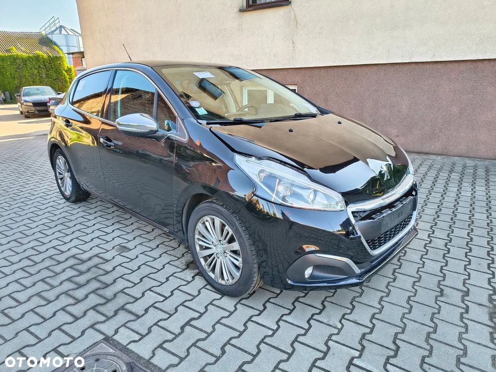 Peugeot 208 - 3