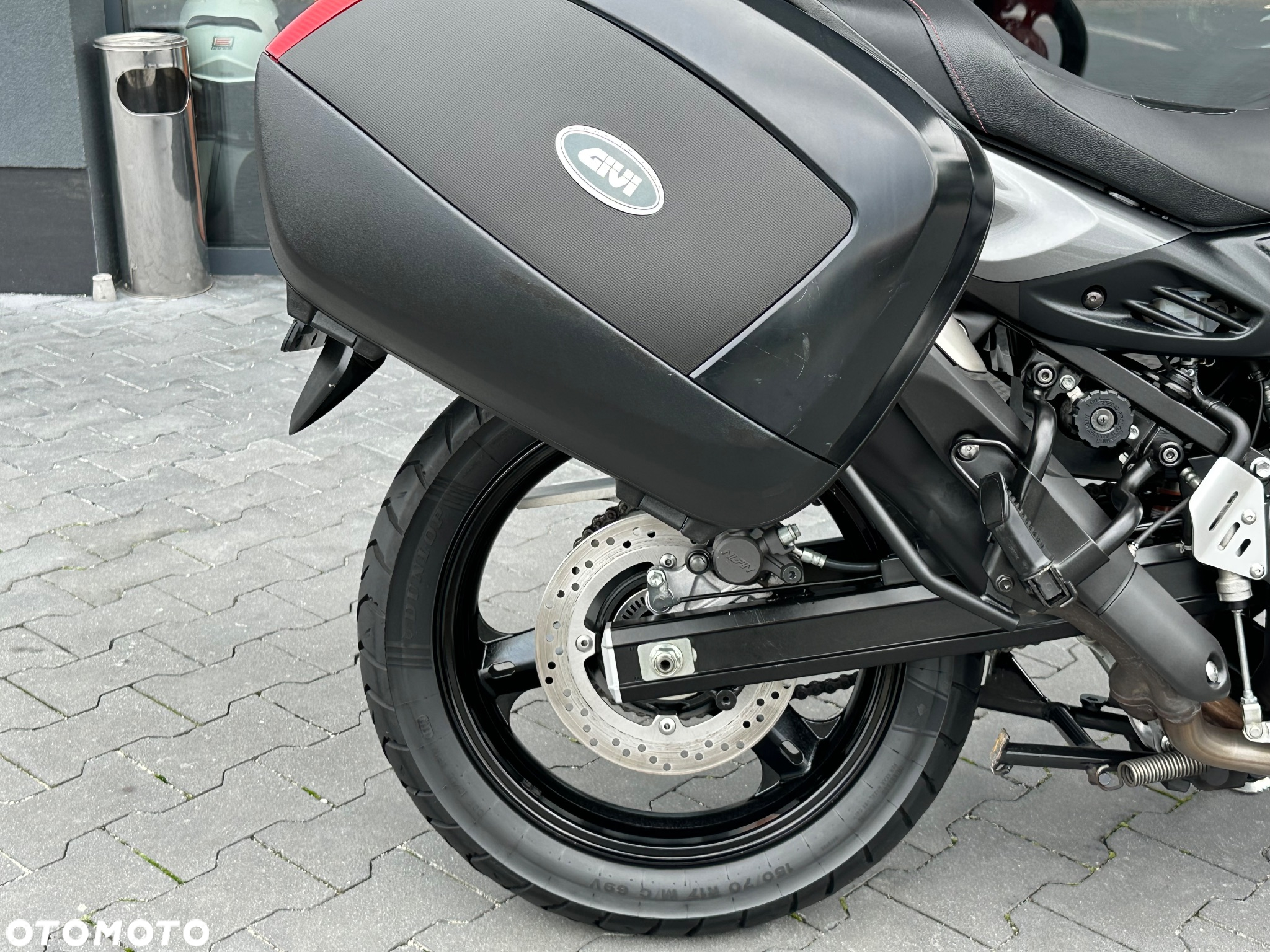 Suzuki V-STROM - 6