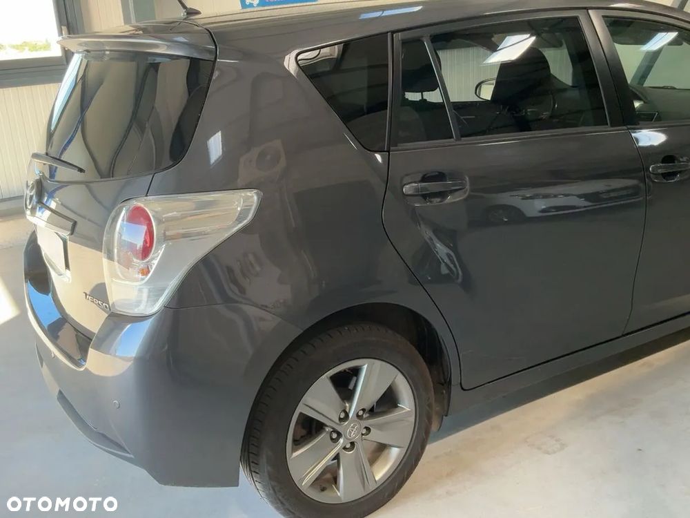 Toyota Verso 1.6 D-4D Prestige - 10