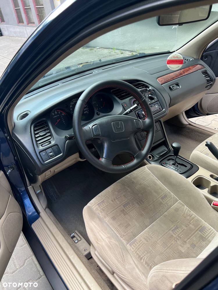Honda Accord - 10