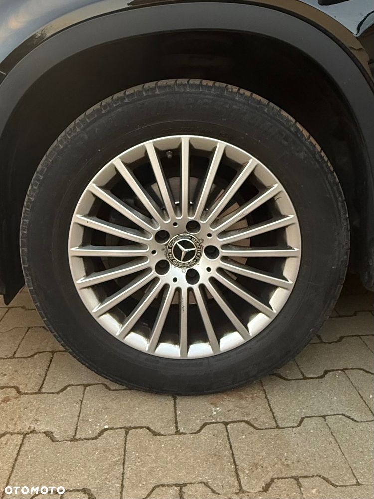 Mercedes-Benz GLA 180 - 15