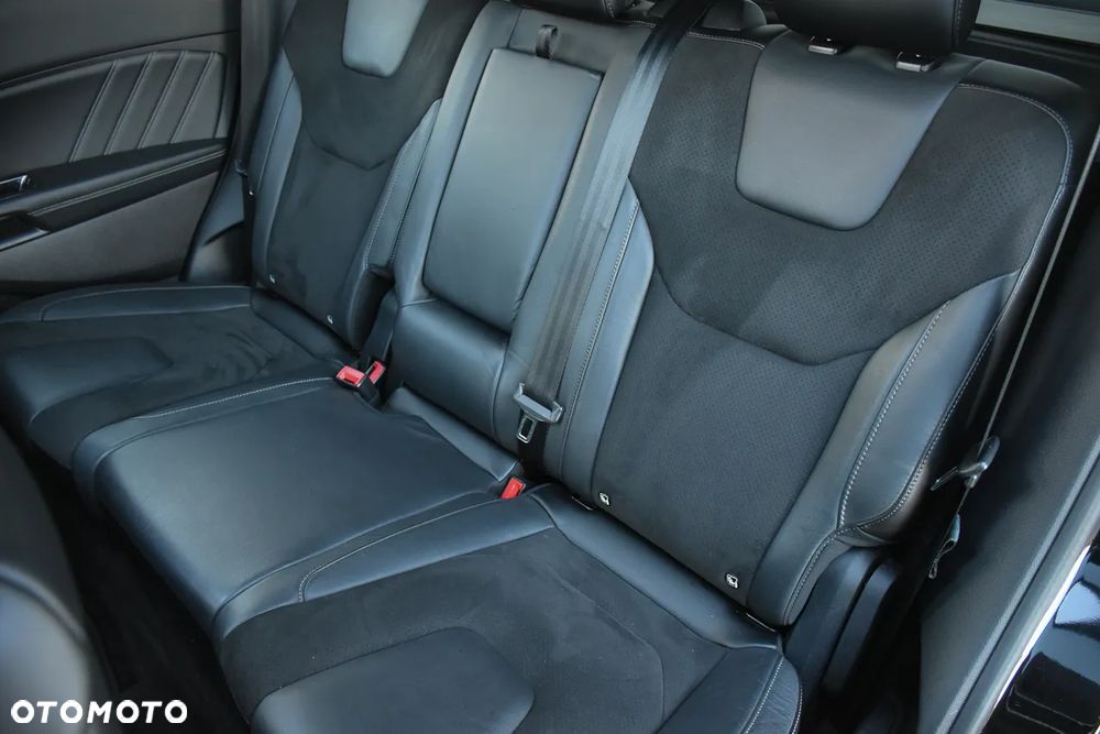 Ford Edge 2.0 TDCi Bi-Turbo 4x4 ST-LINE - 38