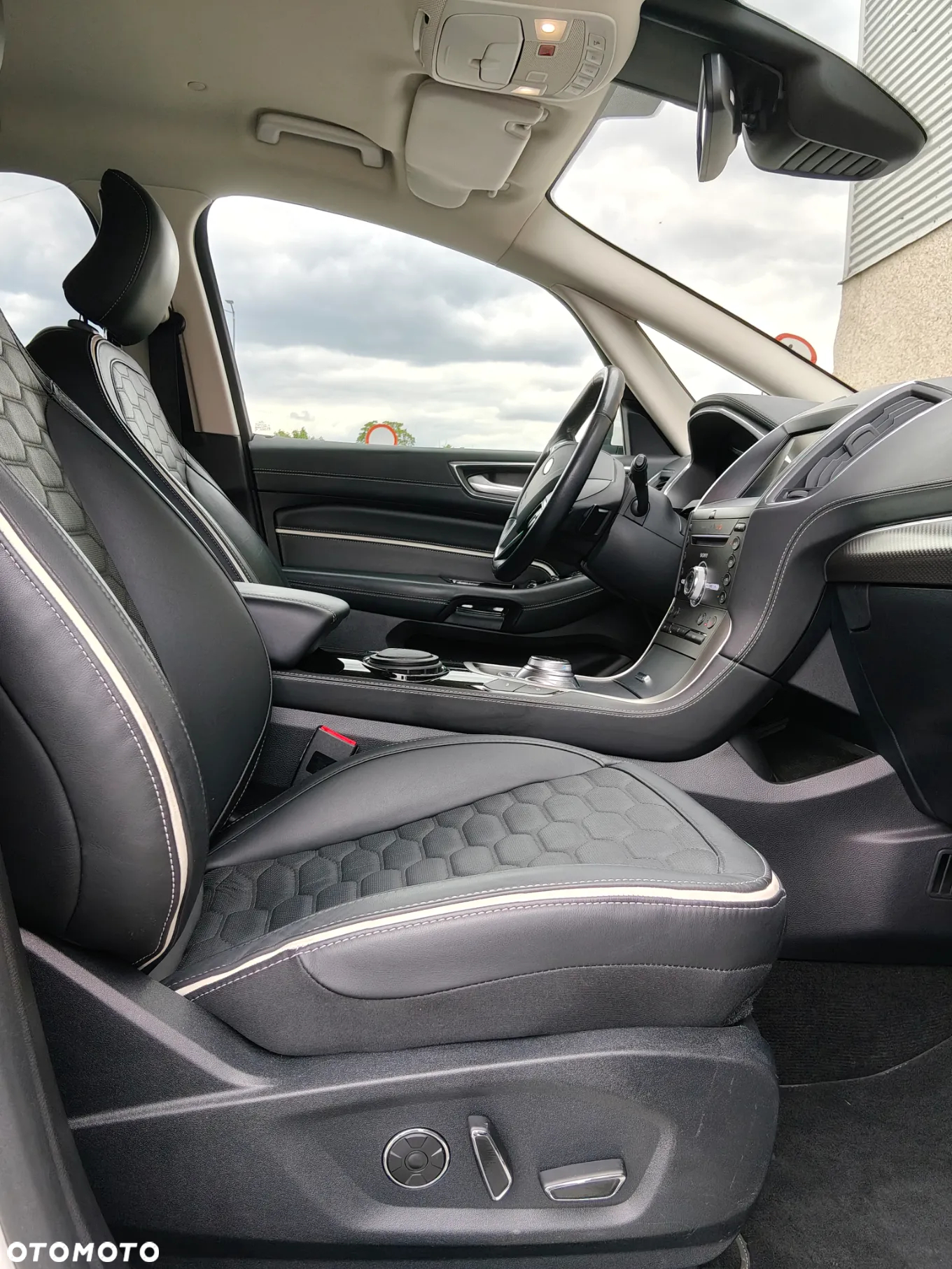 Ford S-Max 2.0 EcoBlue Bi-Turbo VIGNALE - 27