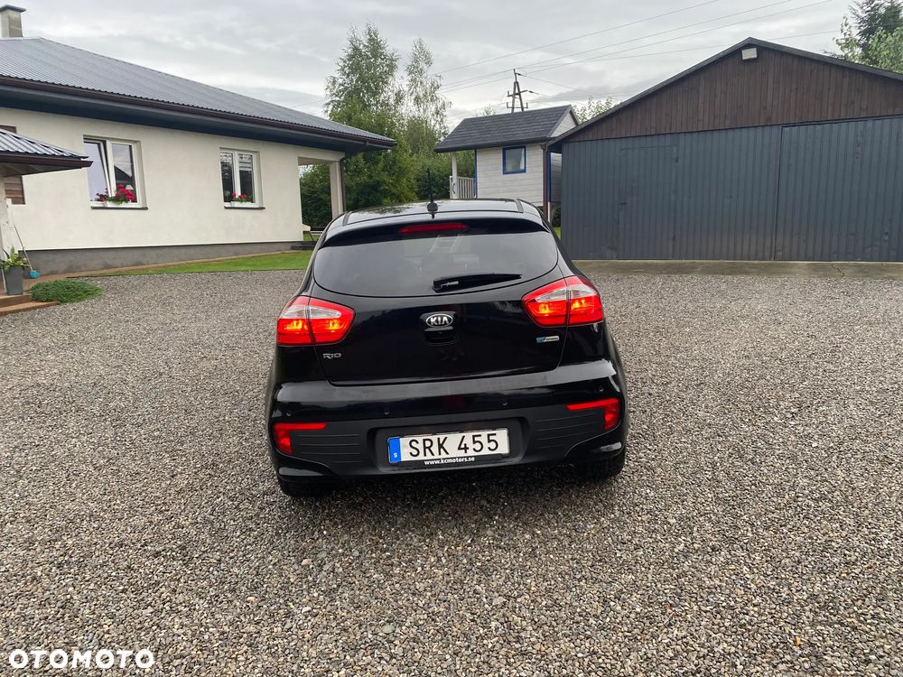Kia Rio - 11