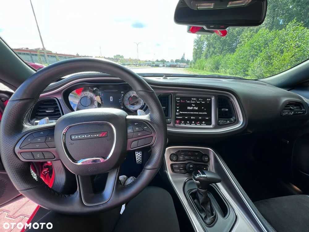 Dodge Challenger - 15