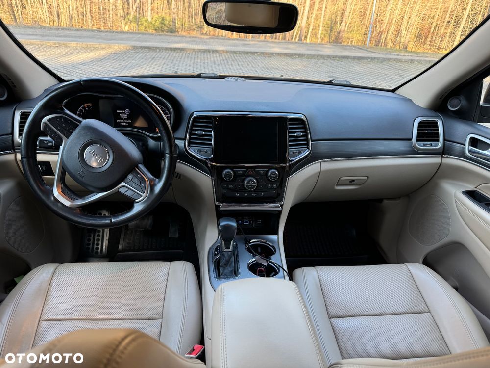 Jeep Grand Cherokee - 15