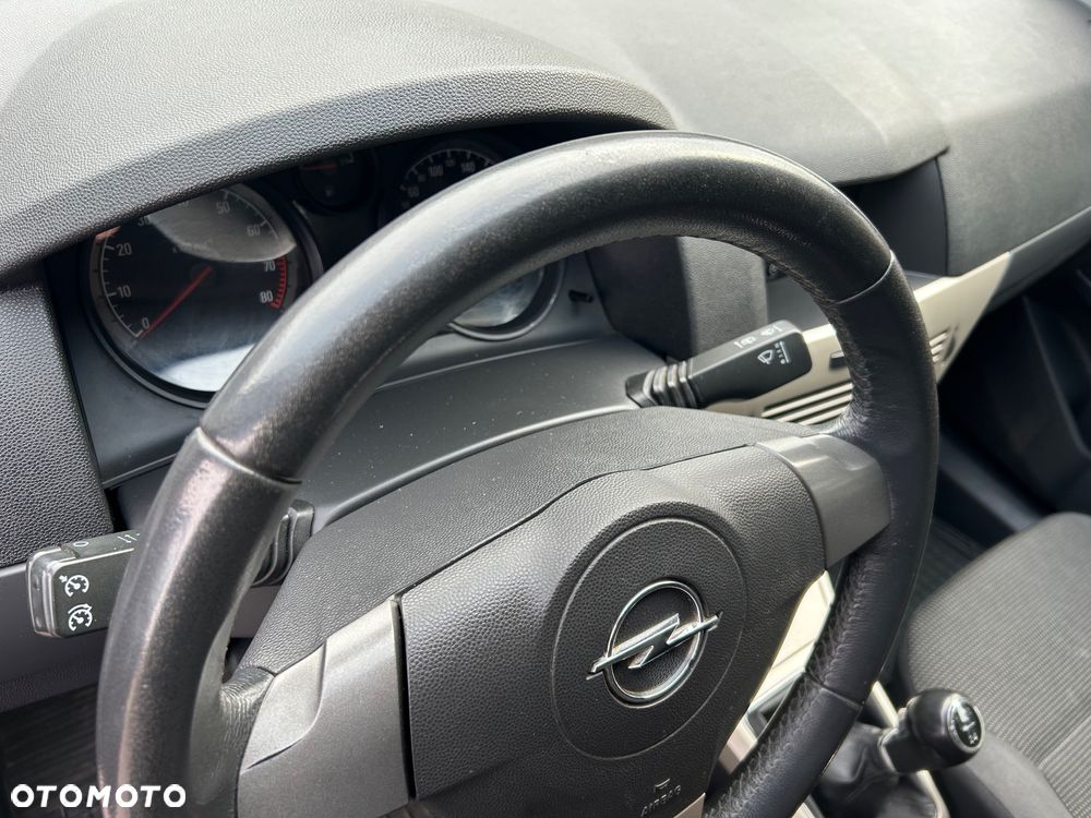 Opel Astra - 16