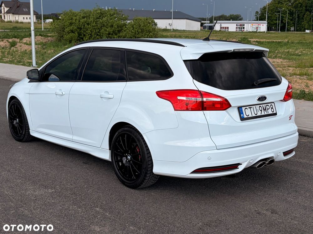 Ford Focus - 17