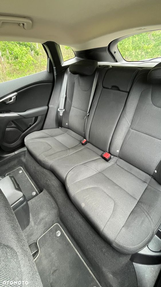 Volvo V40 D3 Momentum - 14