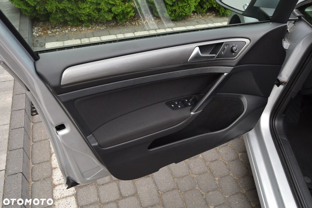 Volkswagen Golf 1.2 TSI BlueMotion Technology Comfortline - 17