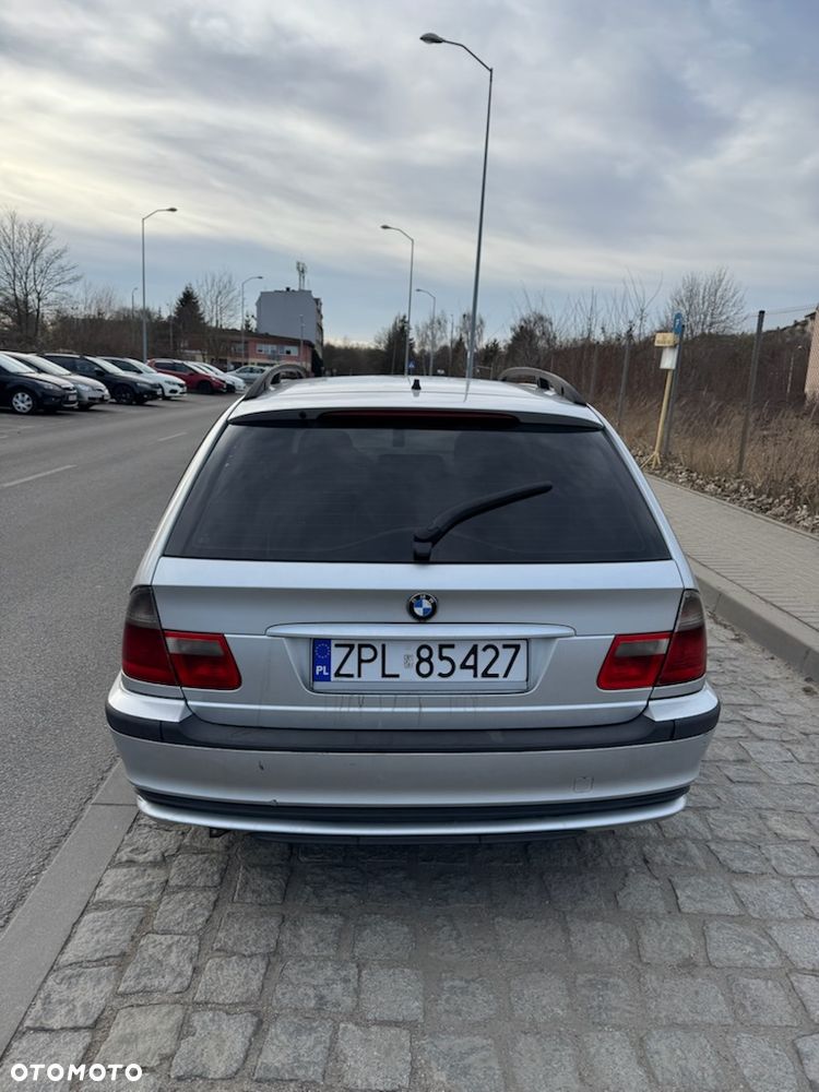 BMW Seria 3 320d Edition Sport - 10