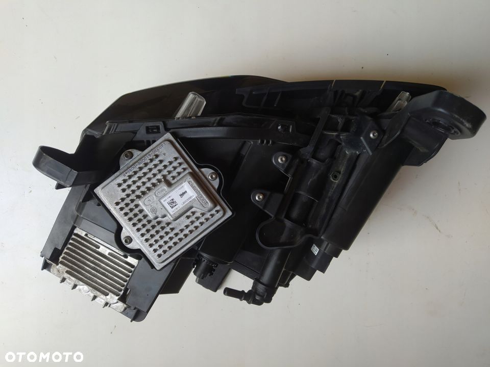 JEEP GRAND CHEROKEE WK2 XENON LAMPA PRZEDNIA PRZOD - 4